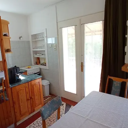 Vizkoezeli 2-4 Fos Holiday home *
